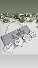 Load image into Gallery viewer, Personalised &quot;New home, New Adventures, New Memories&quot; Gift Family Wall Plaque
