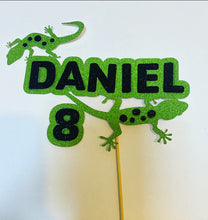 Load image into Gallery viewer, Lizard reptile cake topper
