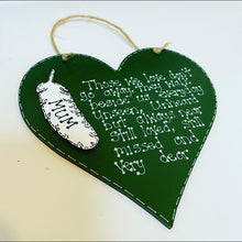 Load image into Gallery viewer, Personalised Remembrance Heart Plaque with Feather
