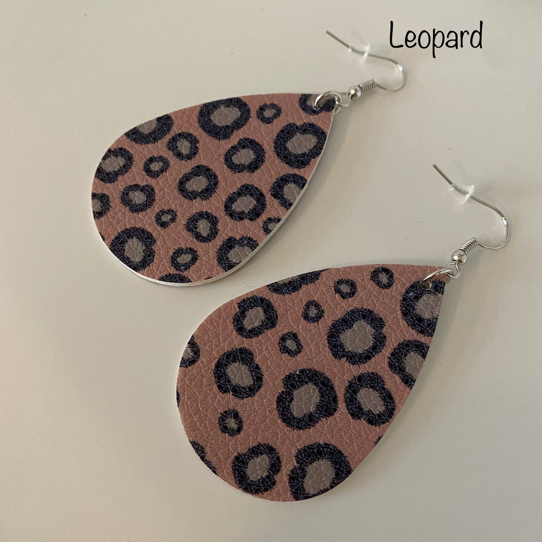 Leopard print faux leather dangle drop leaf earrings