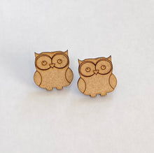 Load image into Gallery viewer, Wooden owl earrings 2cm
